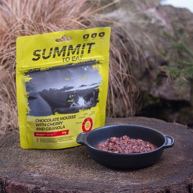 Bilde av Summit to Eat Chocolate Mousse with Granola & Cherry